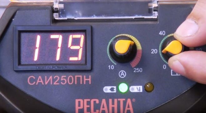 Настройка режима сварки на инверторе «Ресанта»