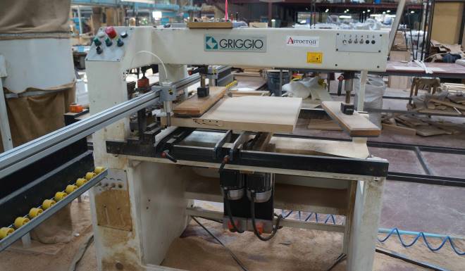 Станок GRIGGIO G55/3T с тремя сверлильными головами, оснащенными отдельными двигателями