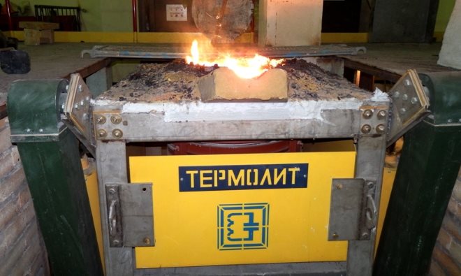 Для расплава в серийных производствах используют индукционные тигельные печи (ИТПЭ)